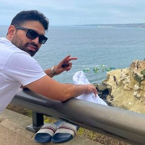 Meet your Posher, Enrique